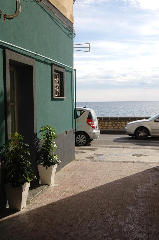 La Casa Dei Nonni Giardini Naxos Room photo